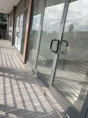 High Modern Spacious Shop for Rent