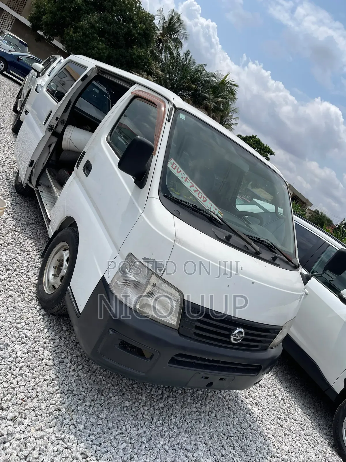Nissan Caravan (Urvan) 2013 White