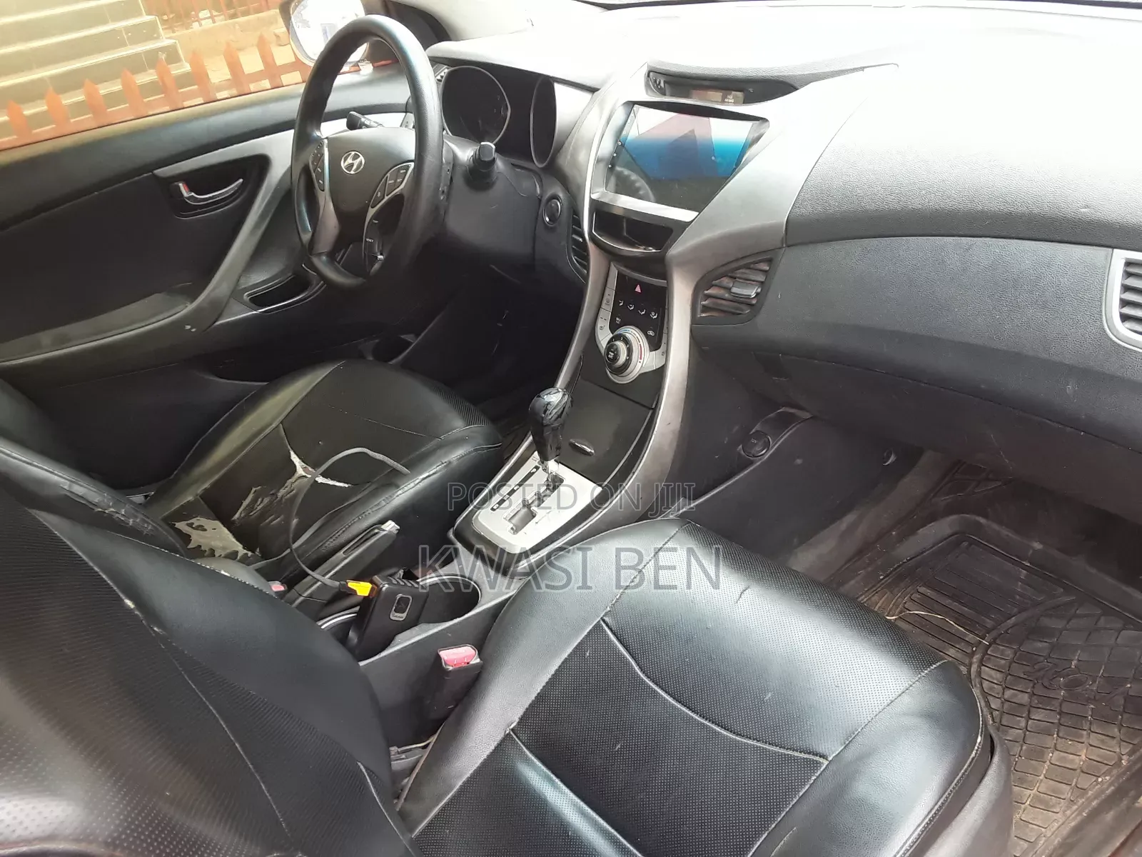 Hyundai Elantra 2013 Brown