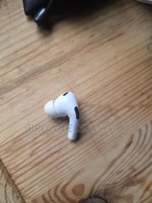 Airpods Pro 2 Type C Buds (Left Ear Only)