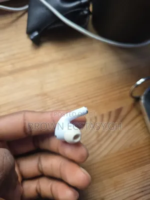 Airpods Pro 2 Type C Buds (Left Ear Only)