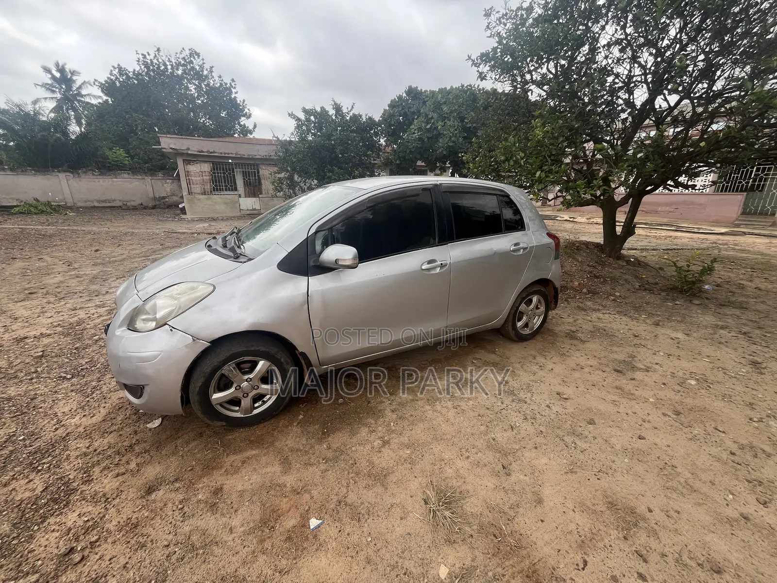 Toyota Vitz 1.0 FWD 3dr 2009 Gray