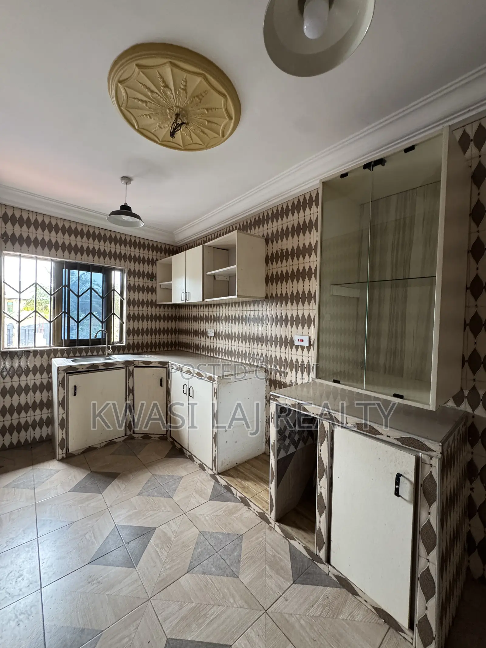 2bdrm Apartment in Adanseman New, Weija for rent