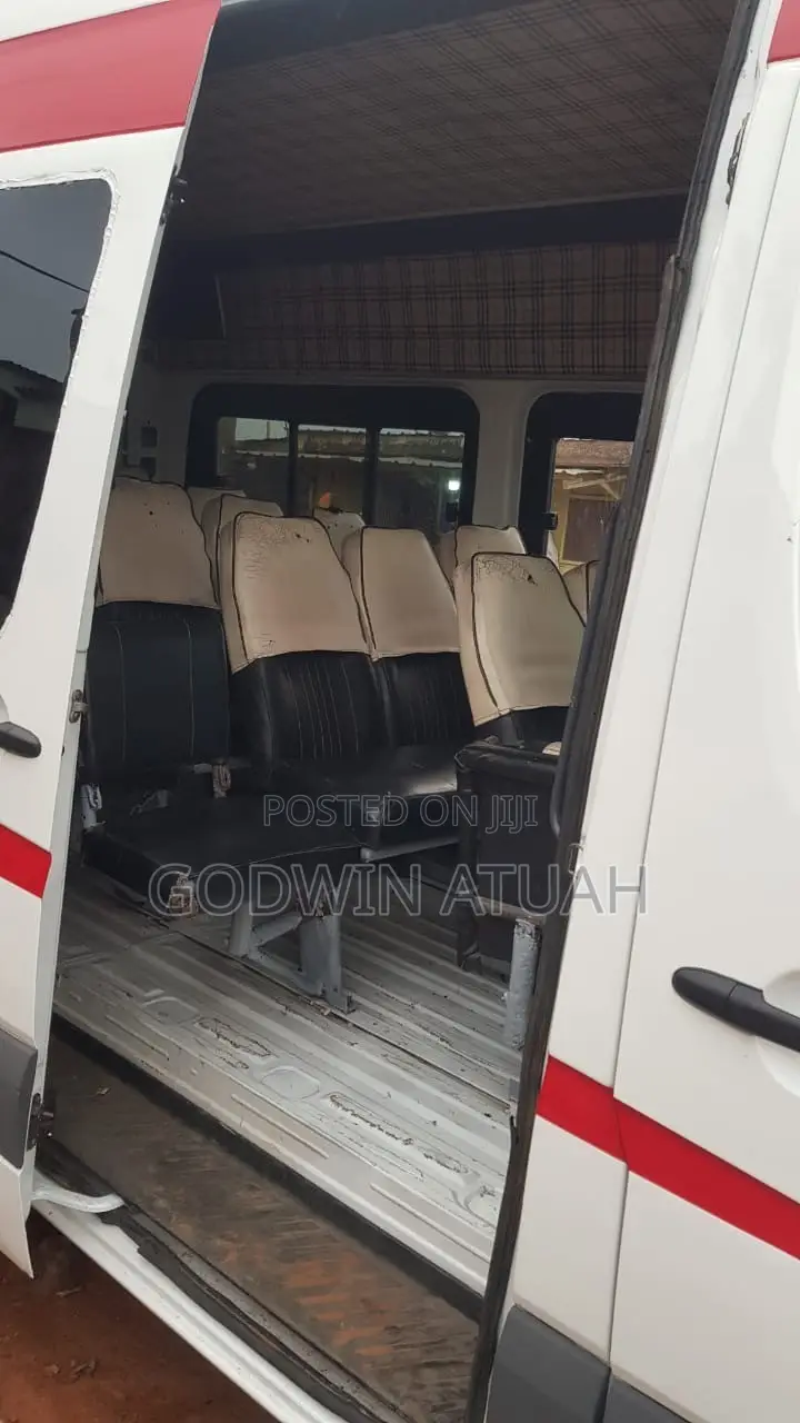 Mercedes-Benz Sprinter 2013 White