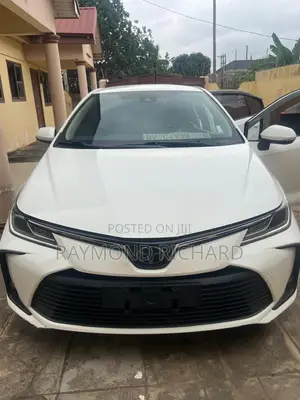 Toyota Corolla L 2021 White