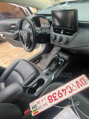 Toyota Corolla L 2021 White