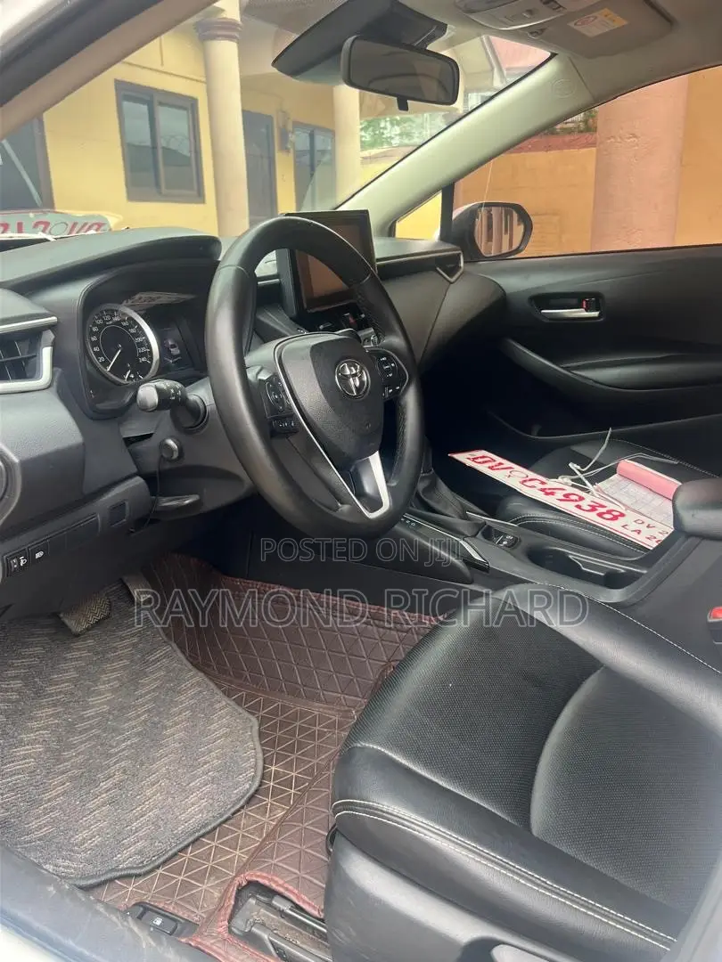 Toyota Corolla L 2021 White