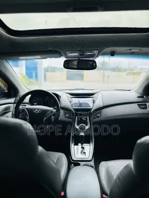 Hyundai Elantra Limited Sedan FWD (1.8L 4cyl 6A) 2013 Red