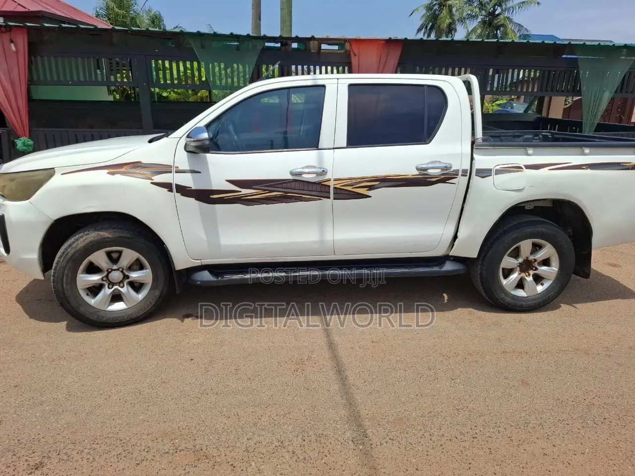 Toyota Hilux Revo Double Cab Deisel 2.4 AWD 2018 White