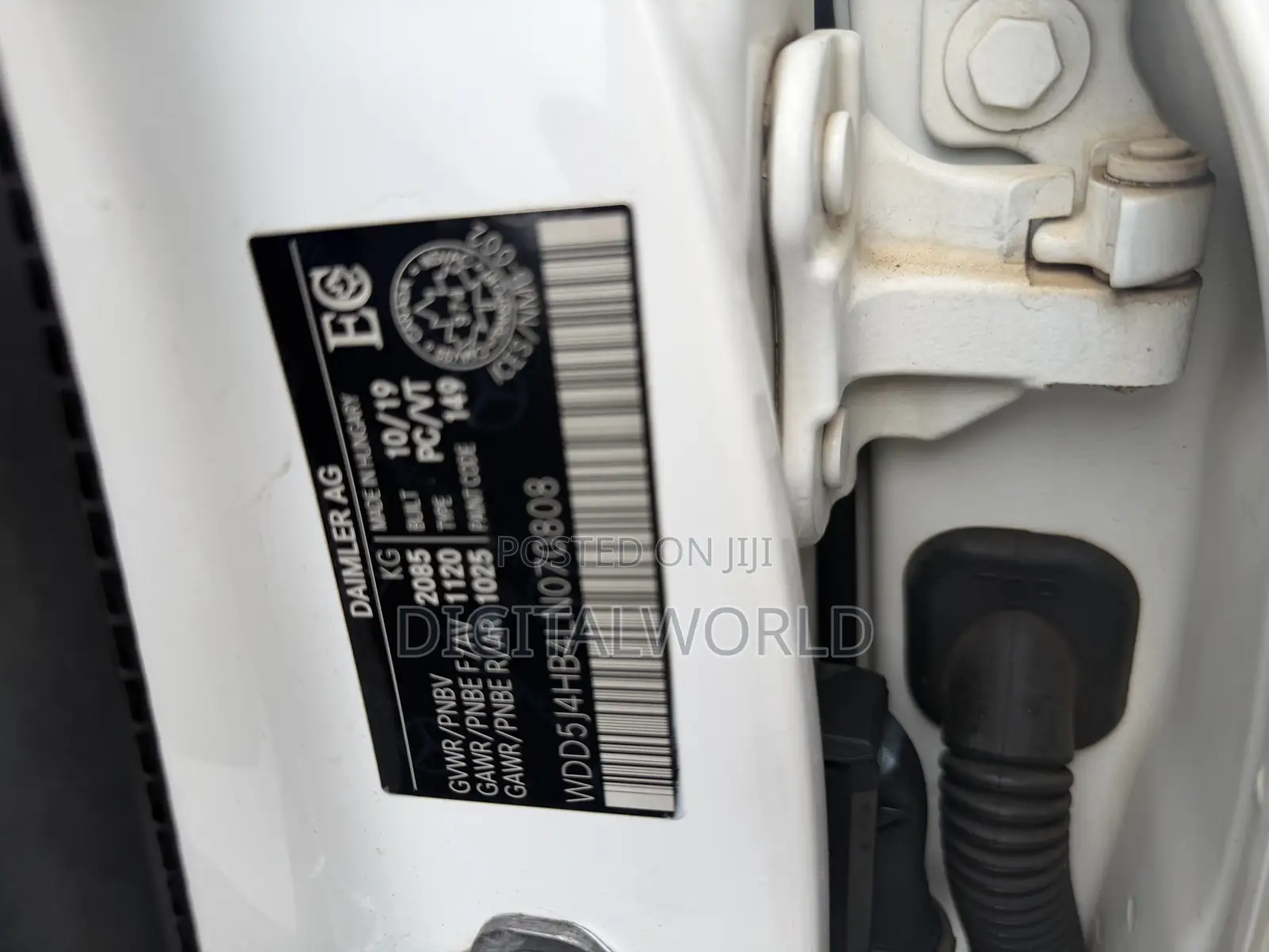 Toyota Hilux Revo Double Cab Deisel 2.4 AWD 2018 White