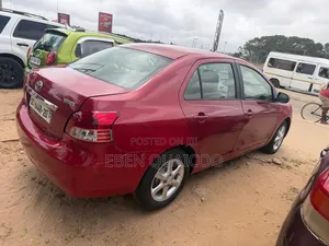 Toyota Yaris 2009 Burgundy