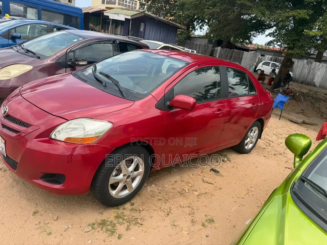 Toyota Yaris 2009 Burgundy