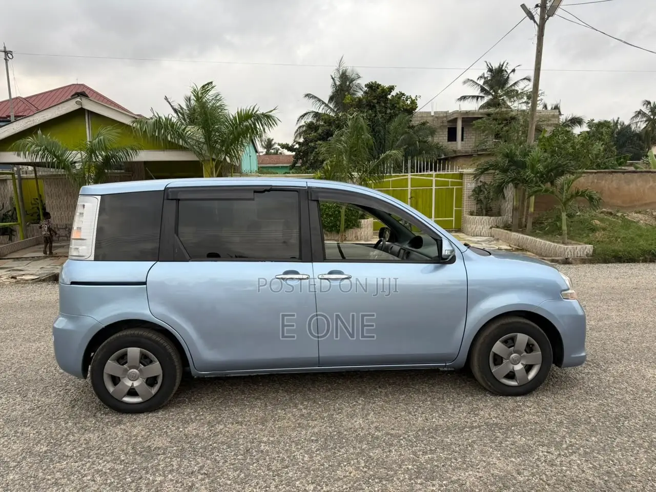 Toyota Sienta 2015 Blue