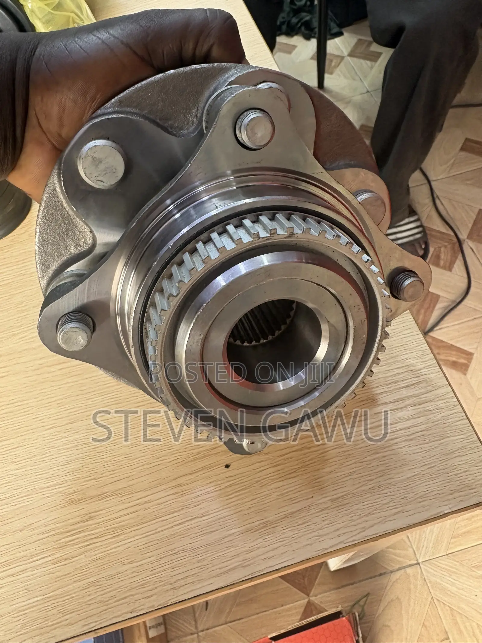 Toyota Hilux Free Hub 2016