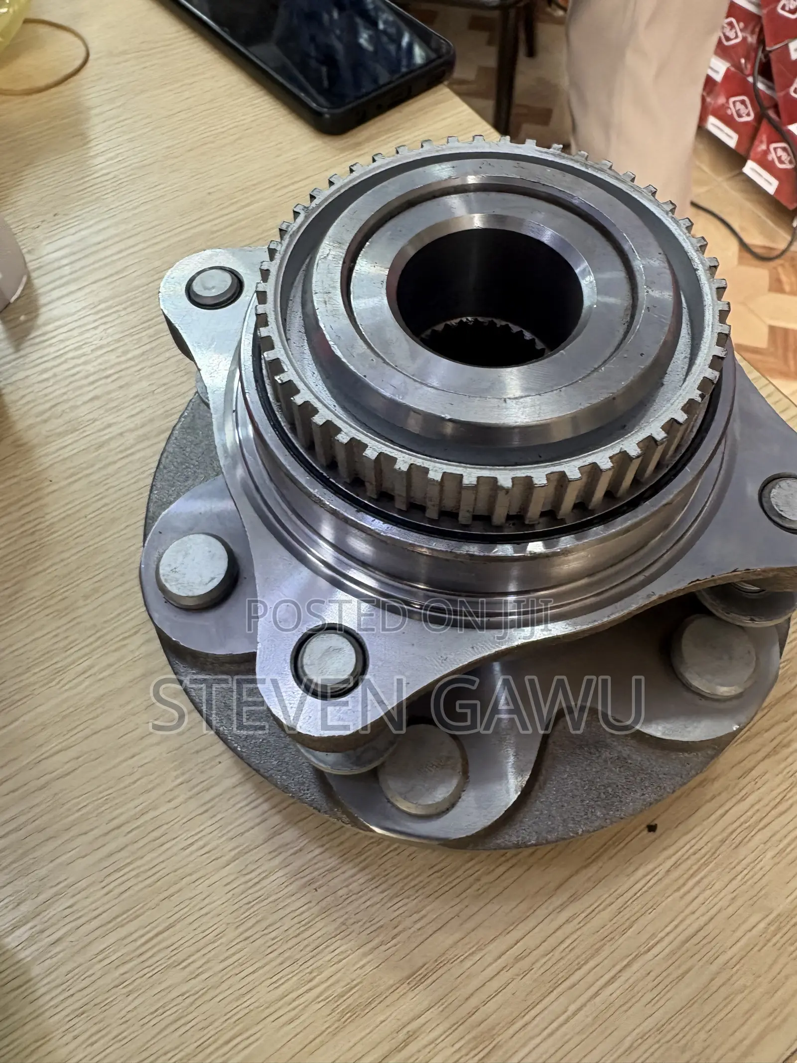 Toyota Hilux Free Hub 2016