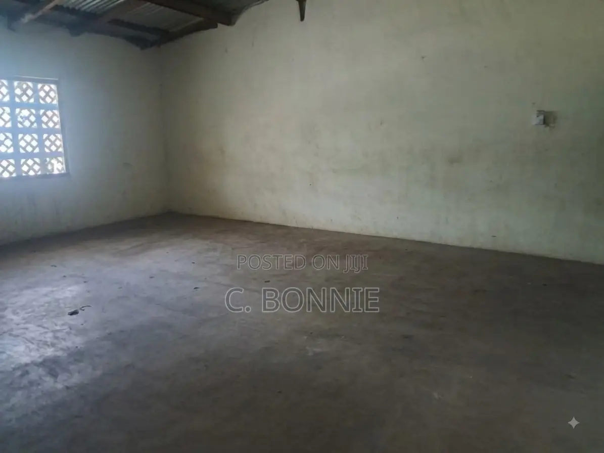 Upstairs Warehouse Space for Rent