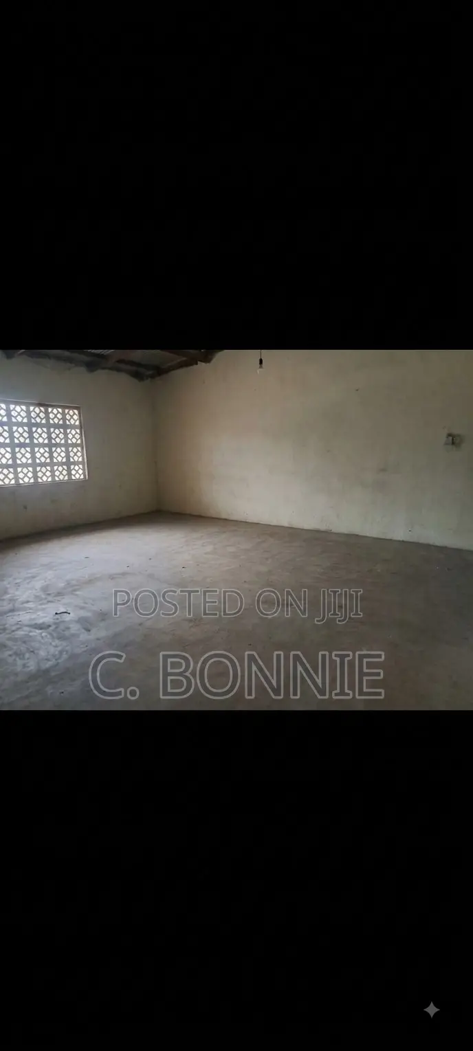 Upstairs Warehouse Space for Rent