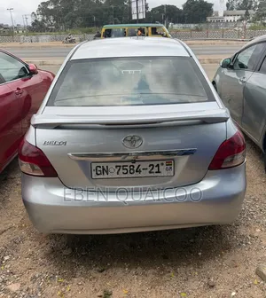 Toyota Belta 2010 Silver