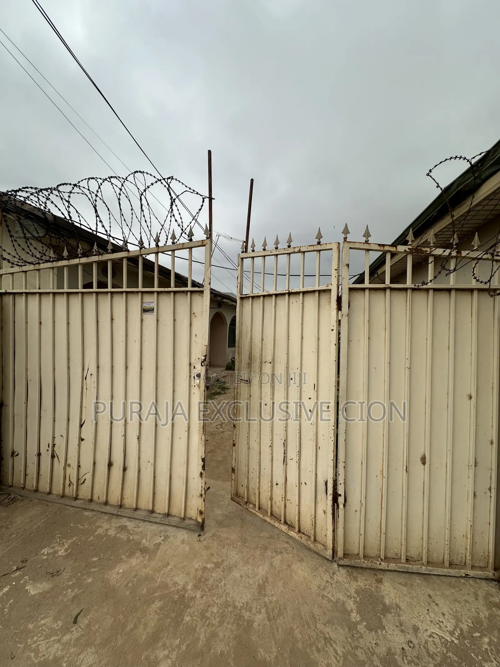 1bdrm Room & Parlour in Choice, Weija, Old Barrier for rent