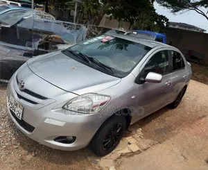 Toyota Belta 2010 Silver