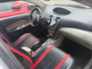 Toyota Belta 2010 Silver