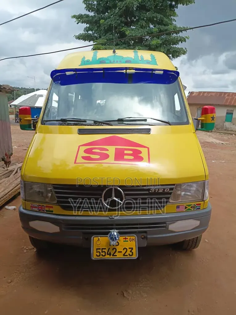 Mercedes-Benz Sprinter 2014 Yellow