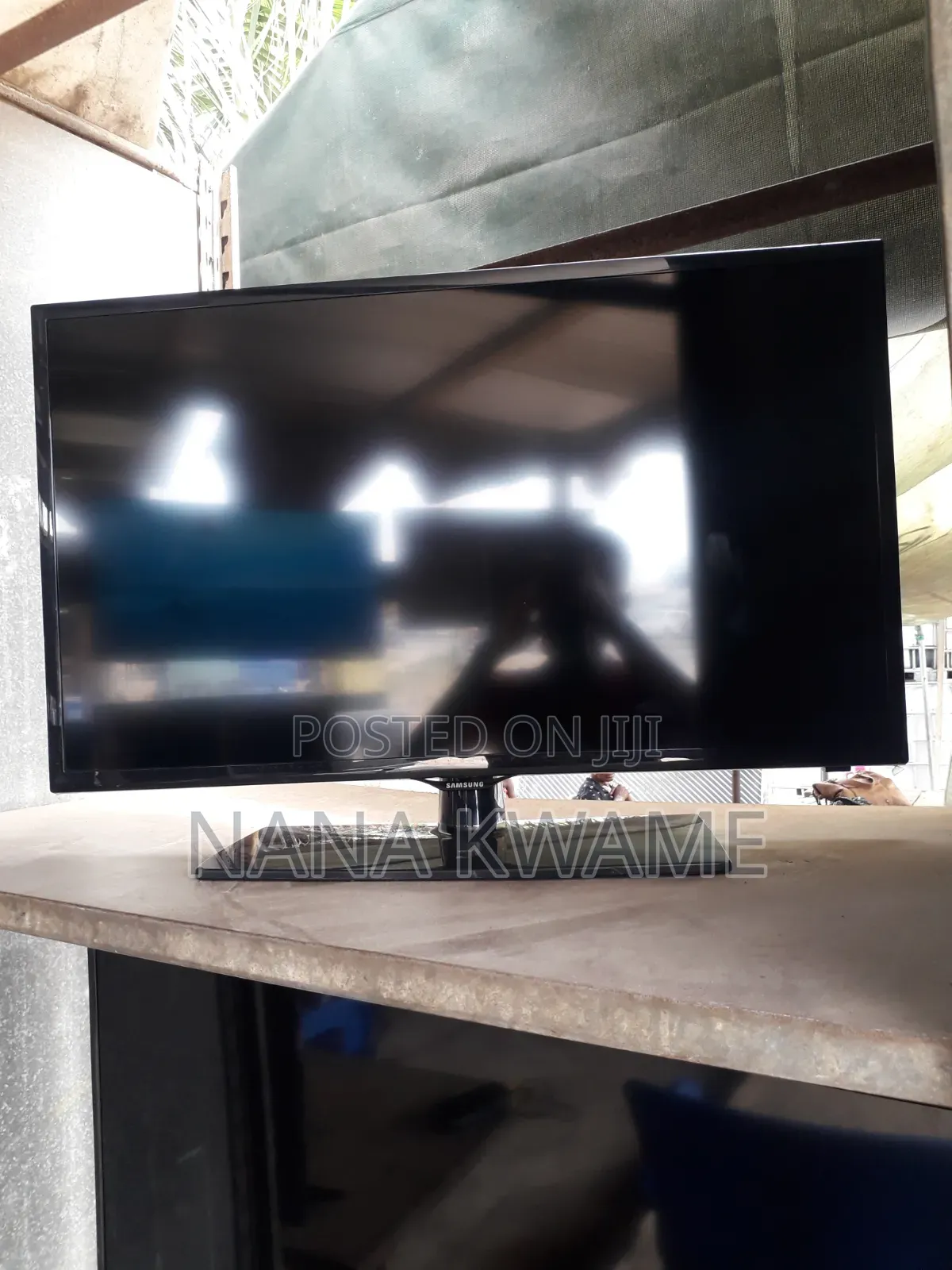 Samsung 32 Smart TV