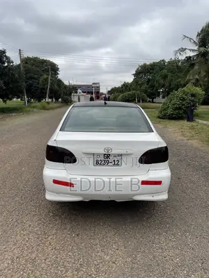 Toyota Corolla LE 2005 White
