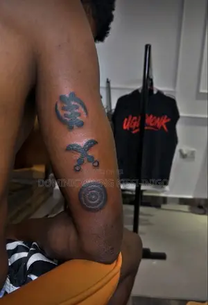 Tattoo Artist