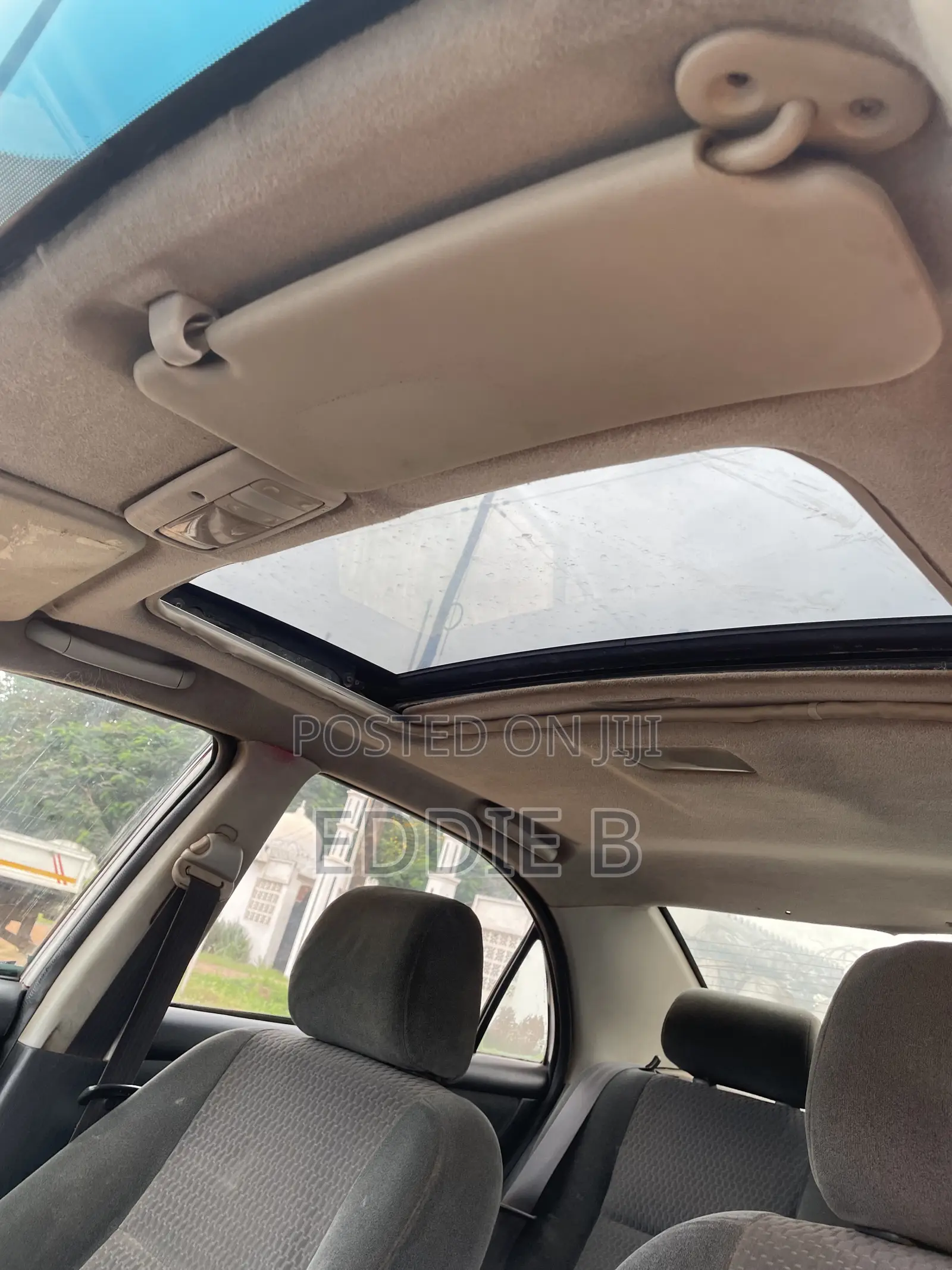 Toyota Corolla LE 2005 White