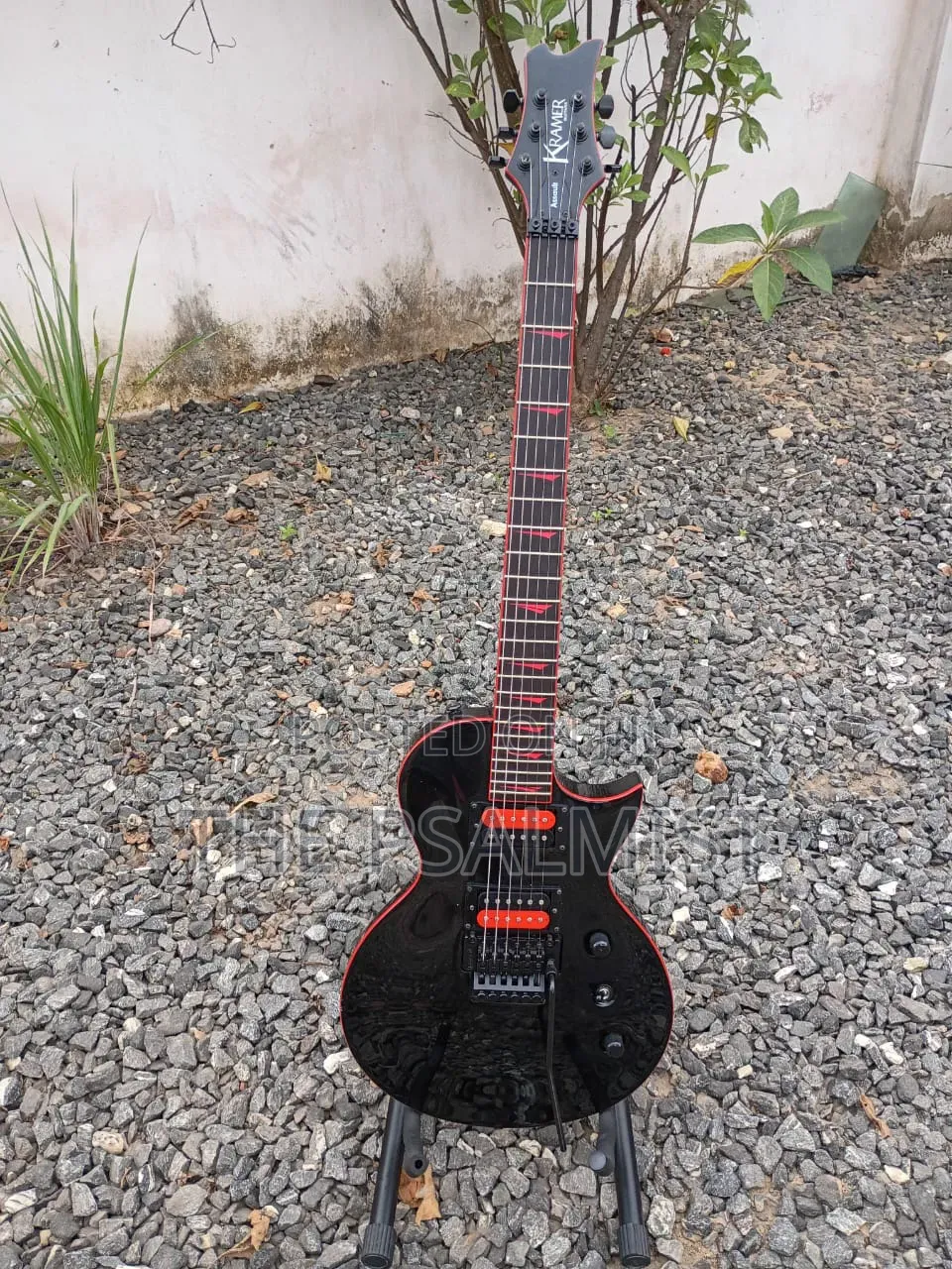 Kramer Assualt 220 Lp Guitar in Case