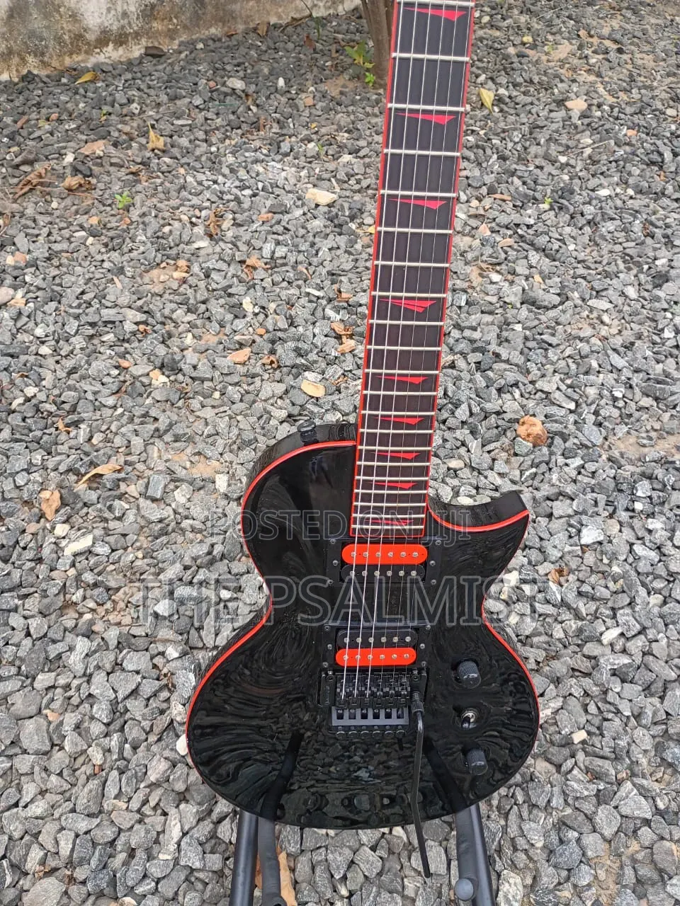 Kramer Assualt 220 Lp Guitar in Case