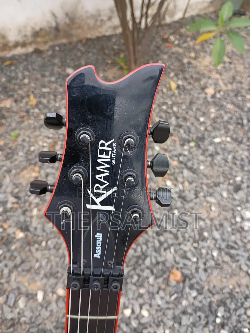 Kramer Assualt 220 Lp Guitar in Case