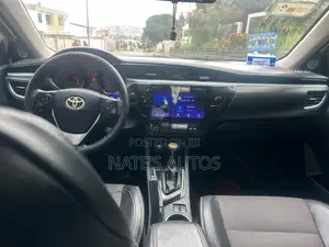 Toyota Corolla S 4dr Sedan (1.8L 4cyl CVT) 2016 White