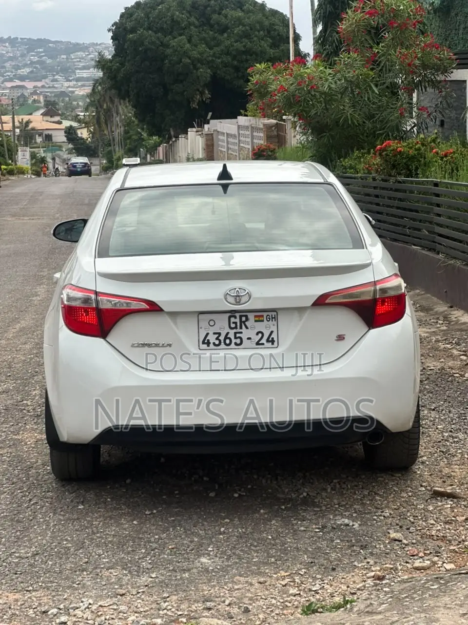 Toyota Corolla S 4dr Sedan (1.8L 4cyl CVT) 2016 White