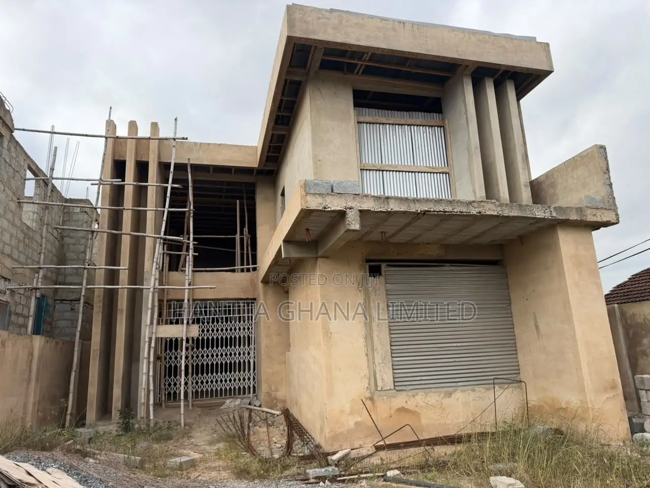 4bdrm House in Adenta, Housing Down for sale