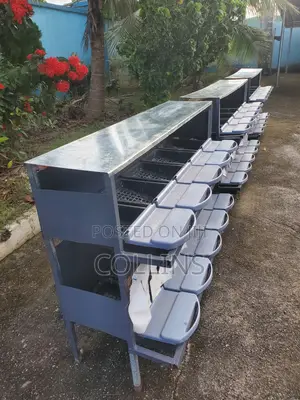 'Roll Away' Laying Nests for Sale [Refurbished]