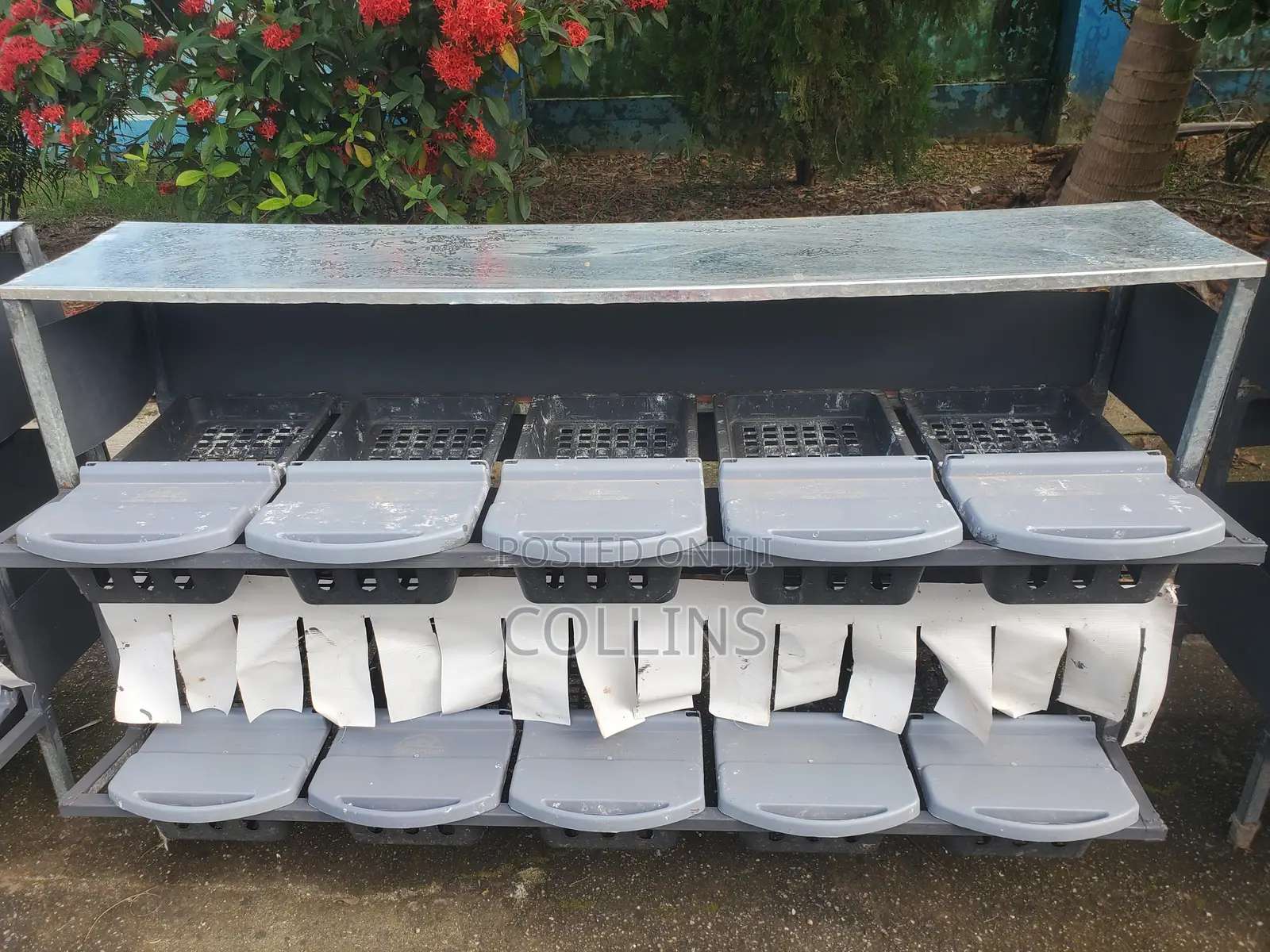 'Roll Away' Laying Nests for Sale [Refurbished]