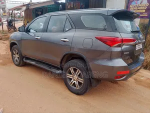Toyota Fortuner 2.7 AWD 2017