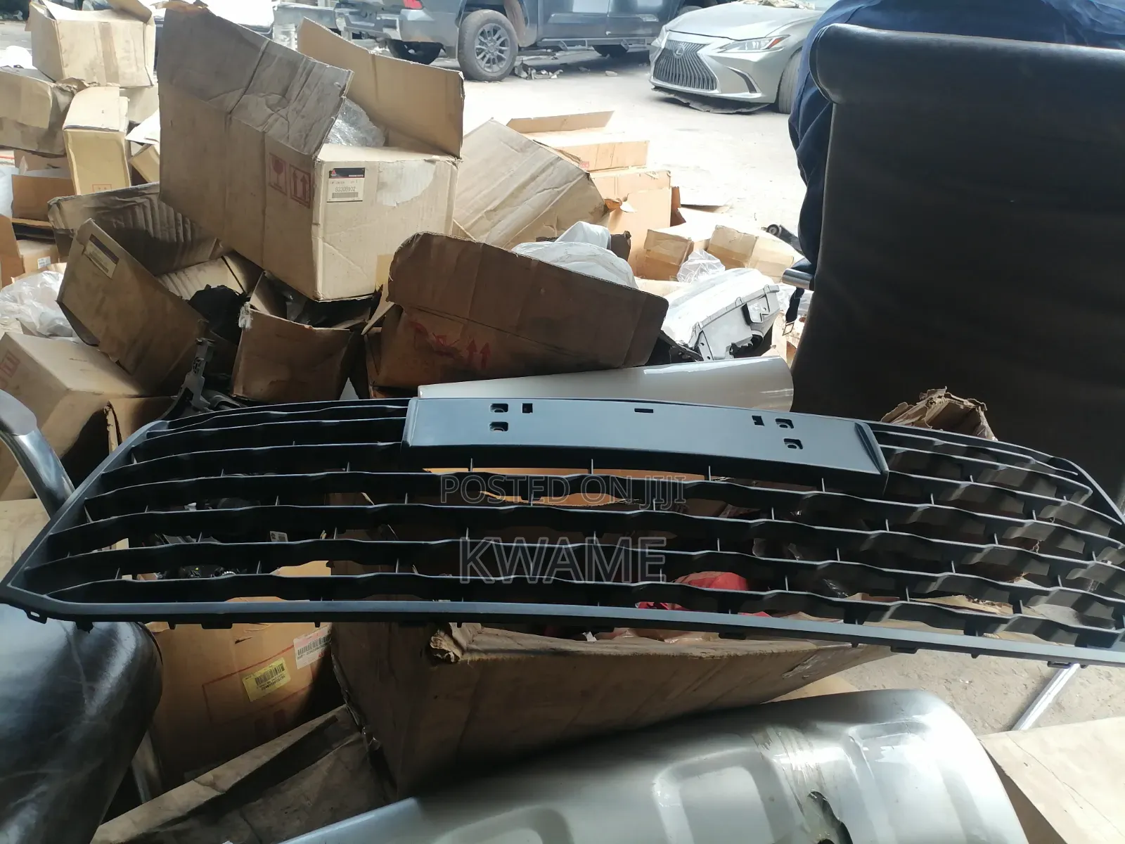 Front Down Grille Pajero Sports 1999-2006