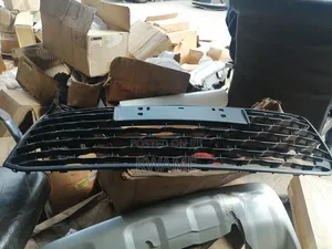 Front Down Grille Pajero Sports 1999-2006
