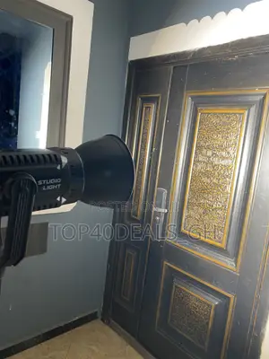 150watts Studio Light