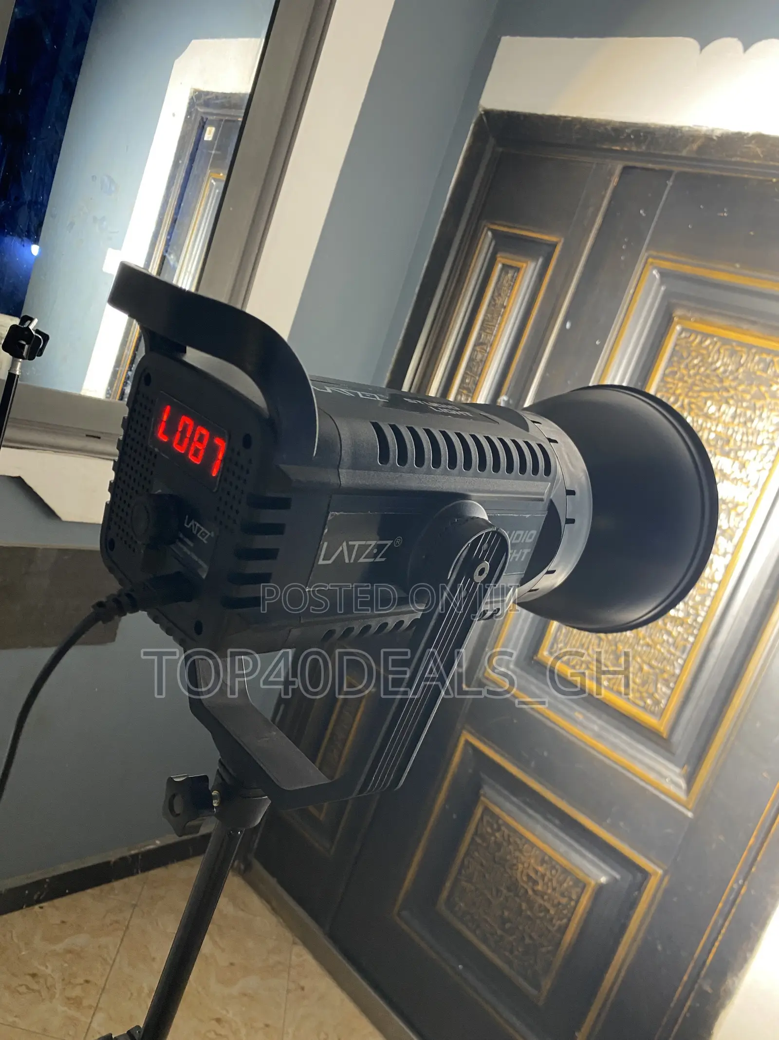150watts Studio Light
