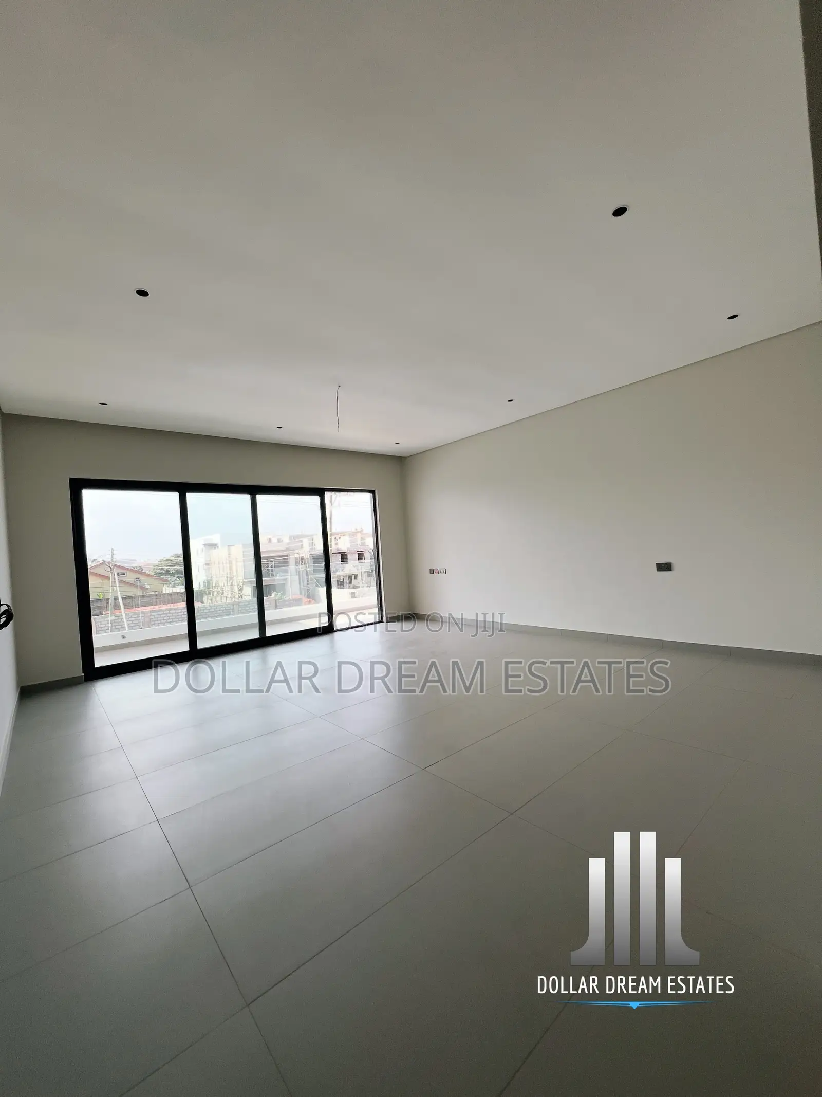 6bdrm House in Adjiriganor for sale