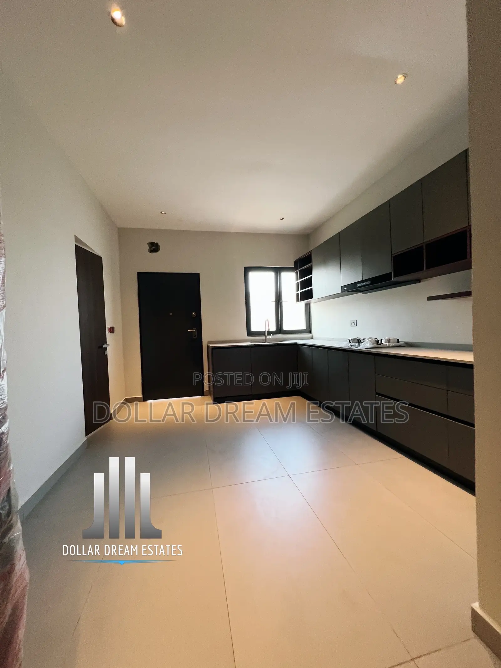 6bdrm House in Adjiriganor for sale