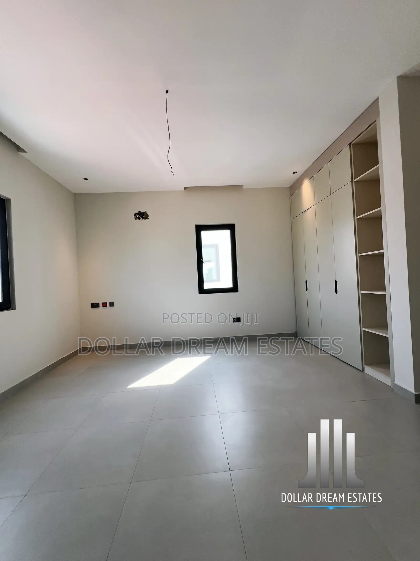 6bdrm House in Adjiriganor for sale