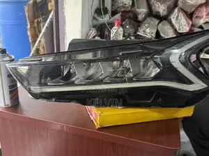 Kia Optima / 2022 Headlight