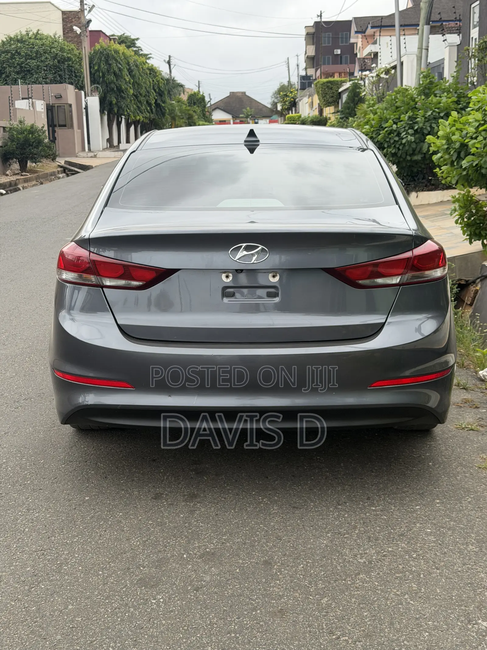 Hyundai Elantra Limited Sedan FWD (1.8L 4cyl 6A) 2013 Gray