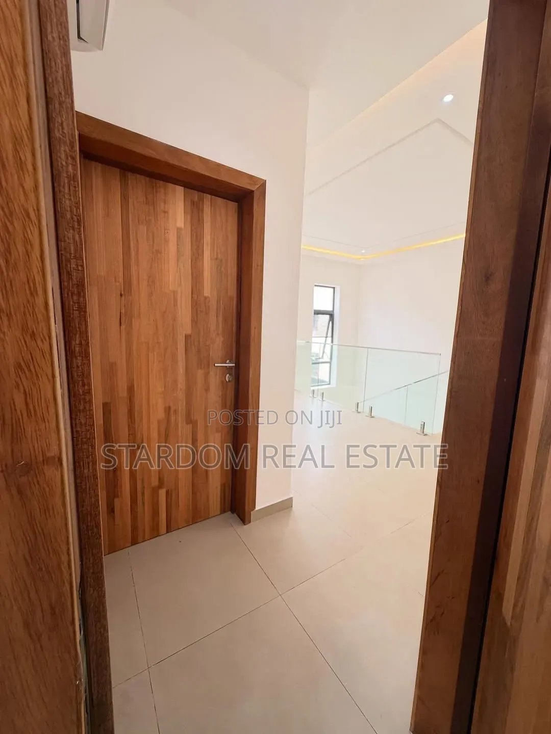 4bdrm Townhouse / Terrace in East Legon, A&C Mall Area for rent