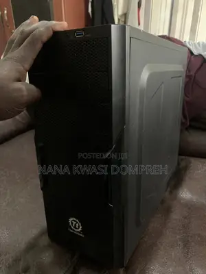Desktop Computer Gigabyte 8GB AMD HDD+SSD 500GB